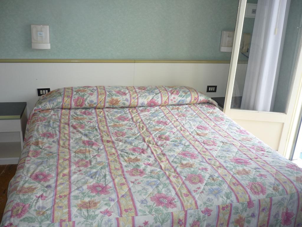 Hotel Europa Arma di Taggia Zewnętrze zdjęcie